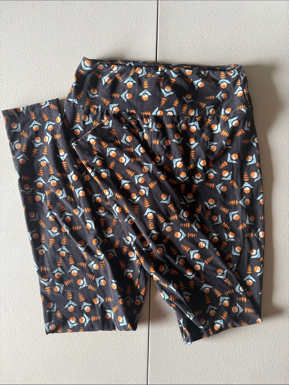 LulaRoe Black Halloween Patterned Leggings Size: M